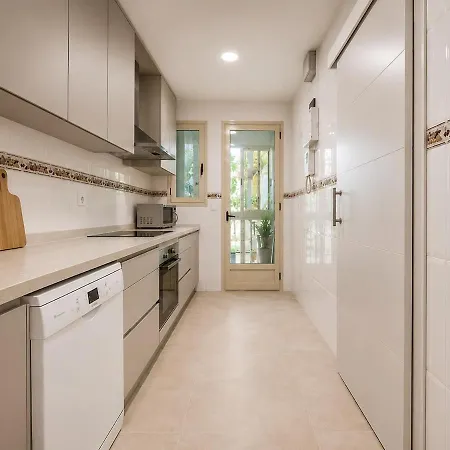 Casa vacanze Luxurious On The Golden Mile Of *