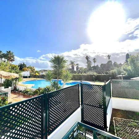 Luxurious On The Golden Mile Of Casa vacanze *